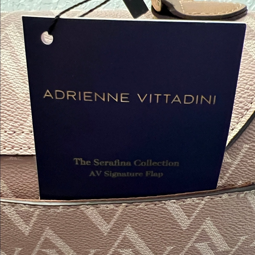 ADRIENNE VITTADINI THE SERAFINA COLLECTION SIGNATURE FLAP NWT Retails$190 - Picture 11 of 13